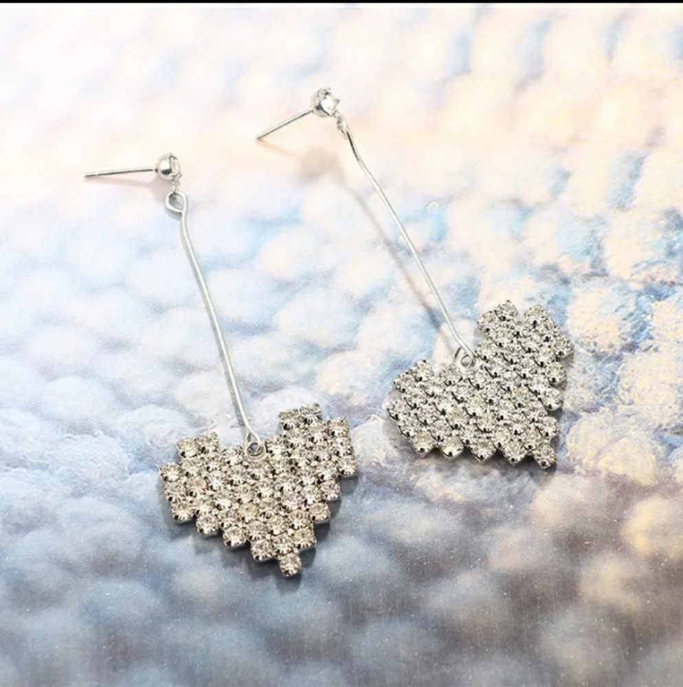 Beautiful Rhinestone Heart Earrings🍇🍇🍇🍇🍇 - Picture 5 of 11